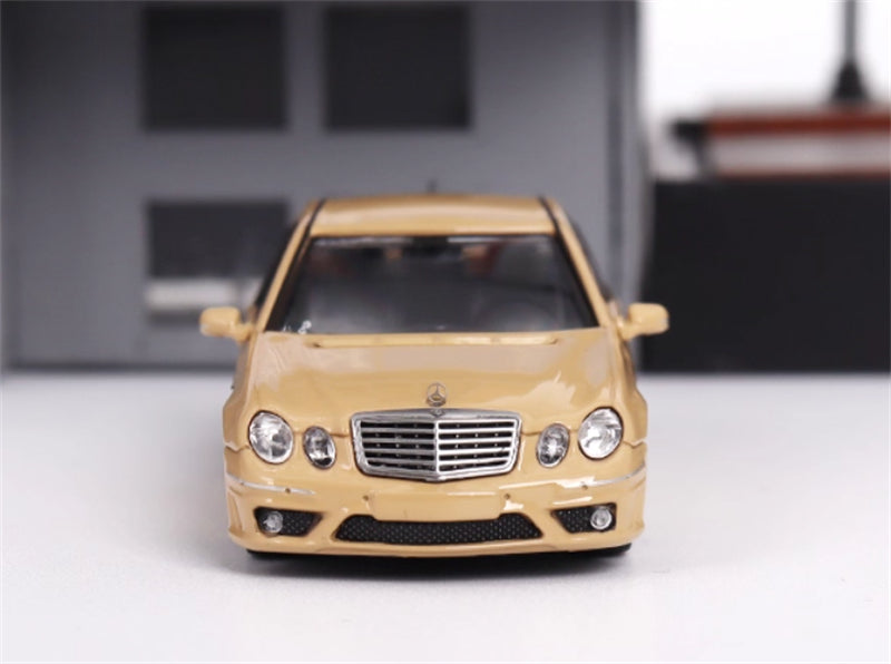 MK MODEL Mercedes AMG E63 W211 Desert Yellow Low lying Edition 1:64 Car Pre-built Model view8
