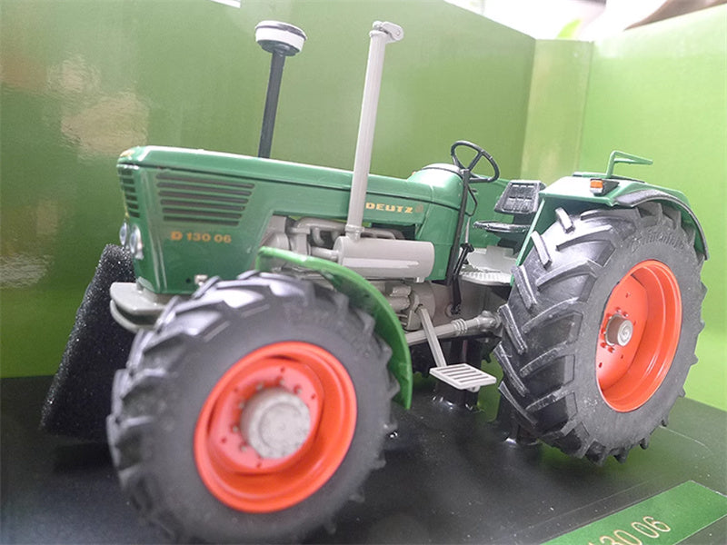 Weise toys Deutz D 130 06 Agricultural Tractor blackish green 1:32 Truck Pre-built Model