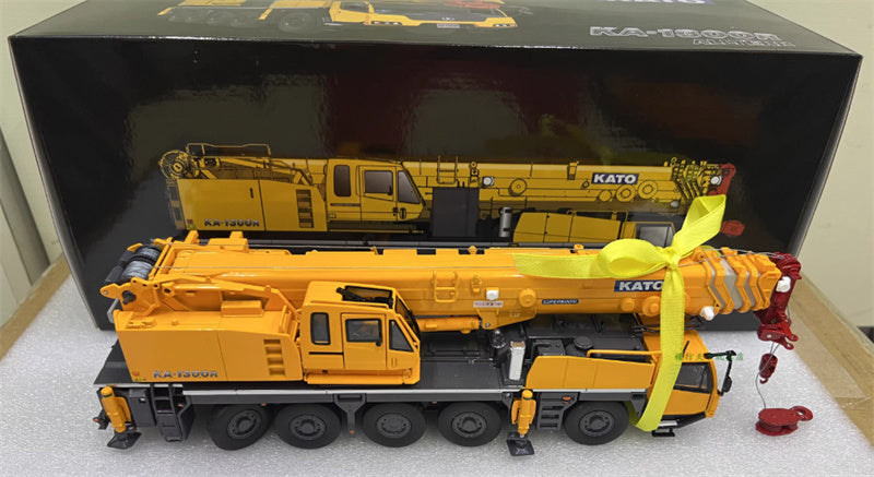 KATO KA-1300R Allterr Crane Original color version 02 1:50 Truck Pre-built Model