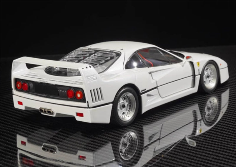 KYOSHO  Ferrari F40 LM Pearl White Limited Edition 1:18 Car Pre-a Model