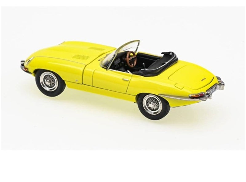 GFCC 1961 Jaguar E-Type Roadster Convertible Yellow Limited Edition 499PCS ONLY RHD 1:64 car Pre-built Model view2
