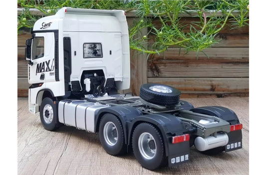 Sinotruk HOWO MAX tractor White 1:24 Truck Pre-built Airliner Model Display view2