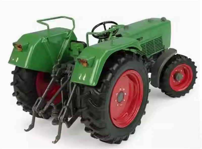 Universal Hobbies Fendt Farmer 3S-4WD tractor Green 1:32 Truck Pre-built Model