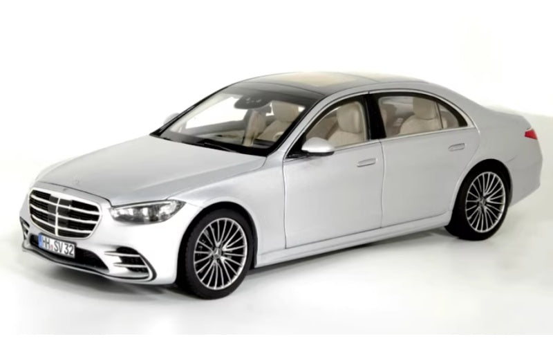 1:18 Mercedes-Benz S450 W222 Norev Diecast Model view1