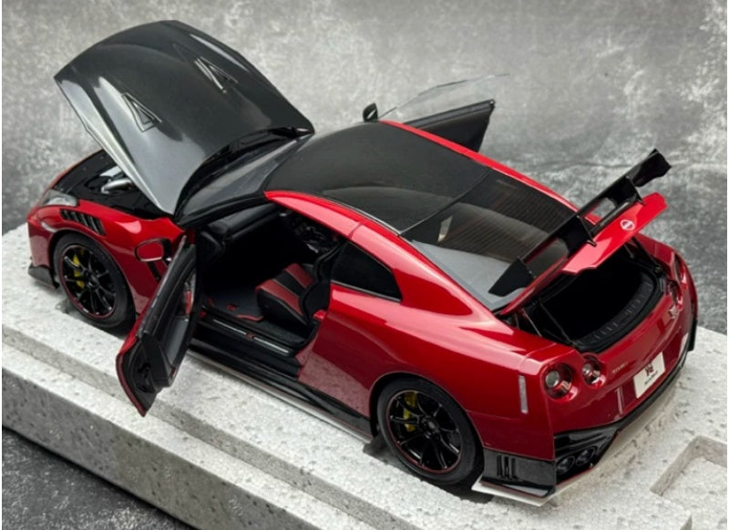 1:18 Nissan GT-R NISMO R35 2022 Vibrant Red MOTORHELIX Special Edition Limited Edition 699PCS ONLY DIECAST Model