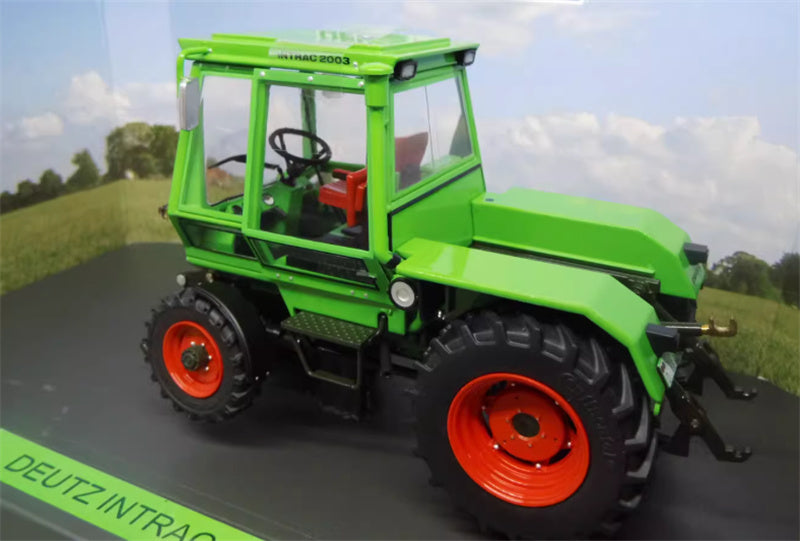 1:32 Deutz INTRAC 2003A Weise toys 1052 INTRAC 2003 A green DIECAST Model view4