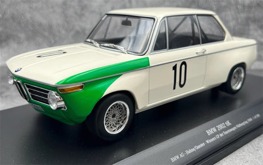 MINICHAMPS BMW 2002 tiK #10 BMW AG -Hahne/Quester - Winners GP der Tourenwagen Nurburgring 1968 1:18 Car Pre-built Model view1