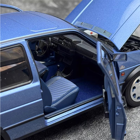 NOREV Volkswagen VW Golf 10 Million 1988 royal blue 1:18 Car Pre-built Model view2