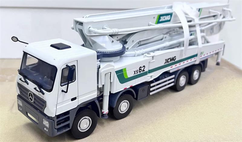 1:35 Mercedes-Benz  SX62 XCMG  White Diecast Model