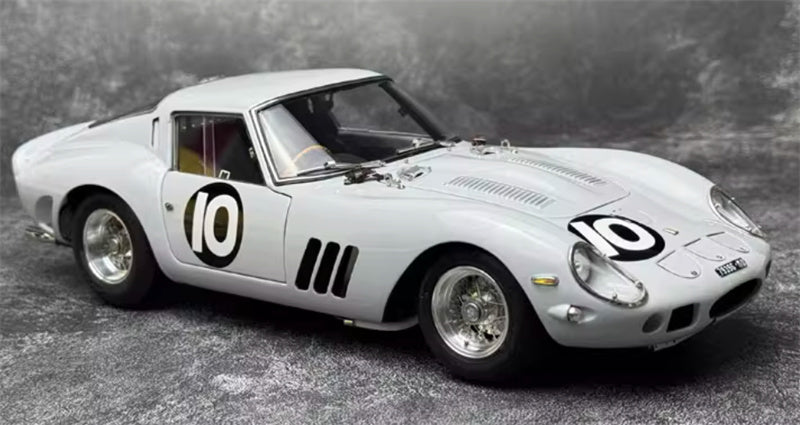 CMC Ferrari 250 GTO Tourist Trophy Goodwood 1962 Graham #10 white Right hand drive Limited Edition 2200PCS ONLY 1:18 Car Pre-built Model view7