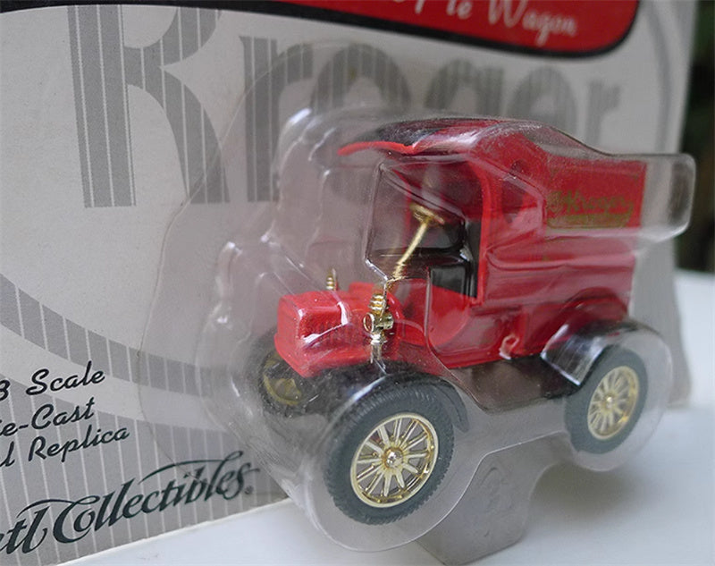 ERTL 1903 Oldsmobile Pie Wagon red Limited Edition 1:43 Car Pre-built Model