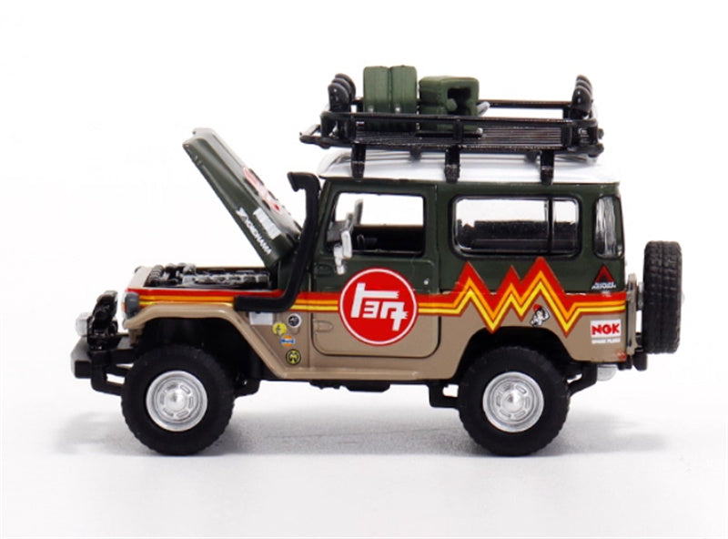 Rhino Model Toyota FJ40 Land Cruiser J40/LC40 Brown green dual splicing 1:64 Truck Pre-built Model view3