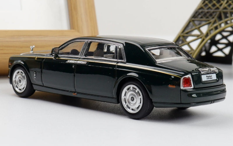 1:64 ROLLS-ROYCE Phantom VII  Peninsula Customized Green SW   DIECAST Model