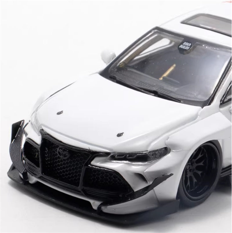 LeManFang Toyota Avalon Mk4 XX50 Wide Body white 1:64 Car Pre-built Model view7