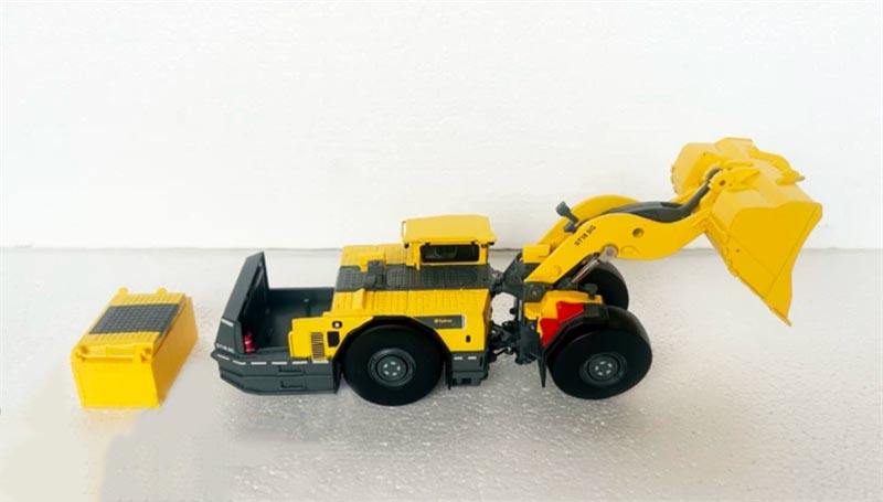 1:50   ST18 SG Epiroc  Yellow Diecast Model