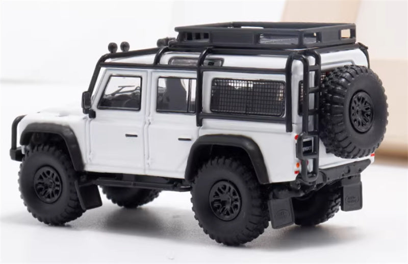 Master & Decode Land Rover Defender 110 4X4 modified pure white 1:64 Car Pre-built Airliner Model Display view2