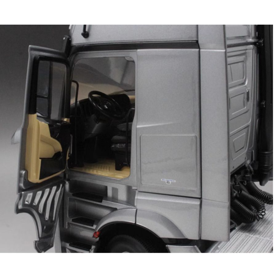 NZG Mercedes Benz Actros GigaSpace 4X2 Truck Lorry Tractor Edition 3 silver 1:18 DIECAST Truck Lorry