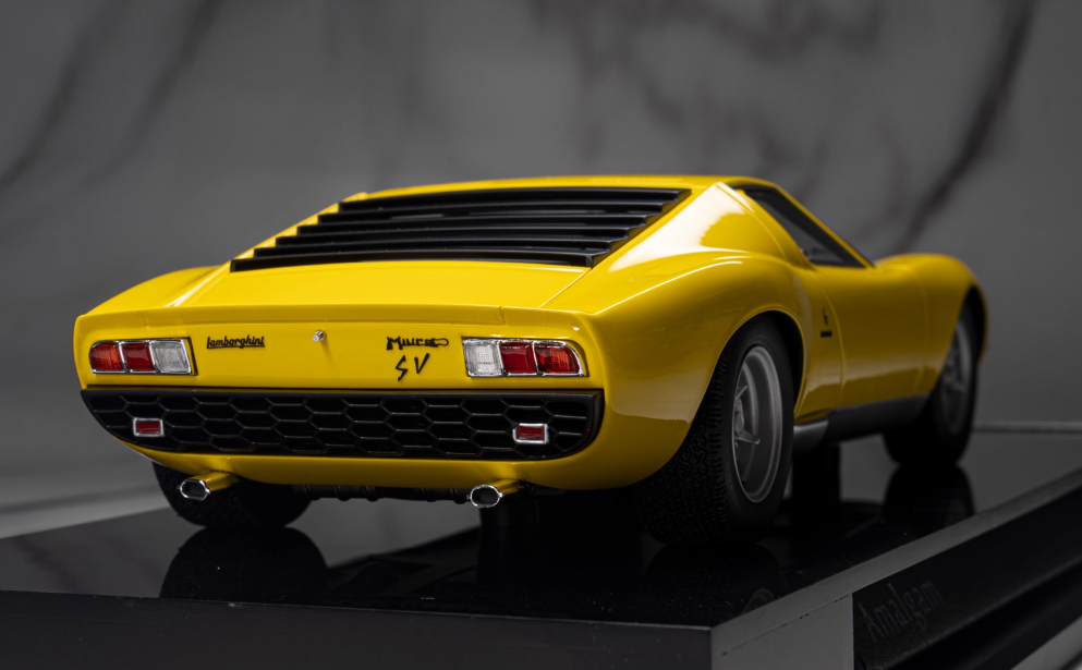 Amalgam Lamborghini Miura P400SV Yellow 1:18 Car Pre-built Model view7