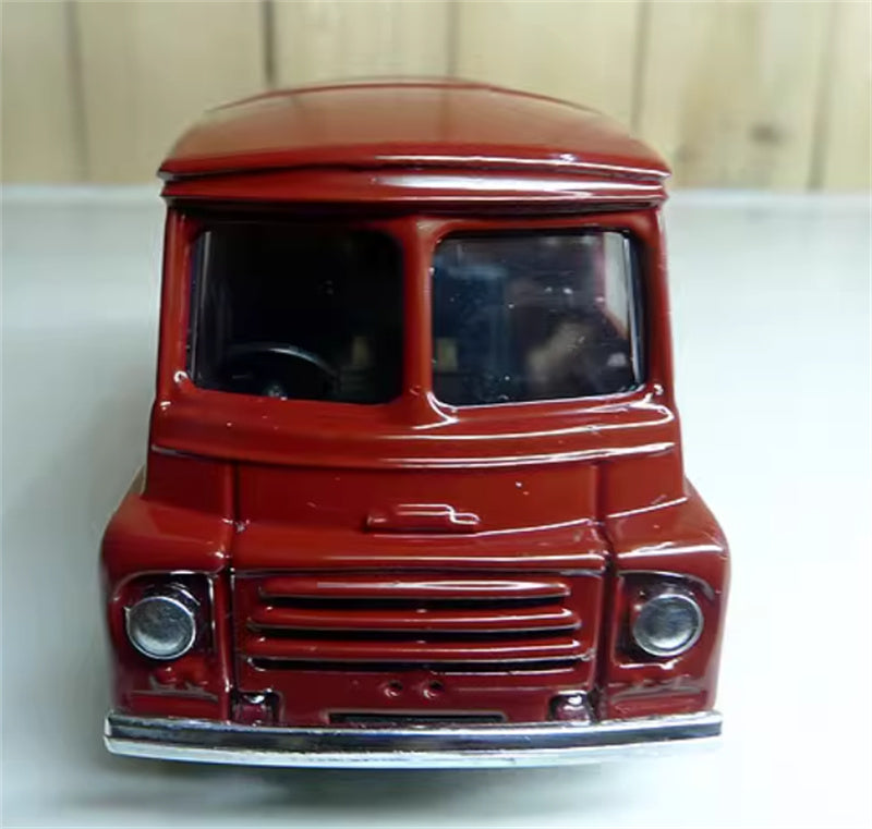 CORGI Aidensfield Stores Limited Edition Morris LD Van wine red 1:76 Truck Pre-built Model