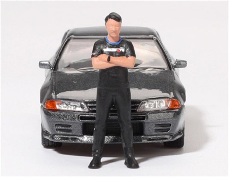 MINIGT Nissan Skyline GT-R (R32) Nismo w/ Figure grey 1:64 Car Pre-built Model view4