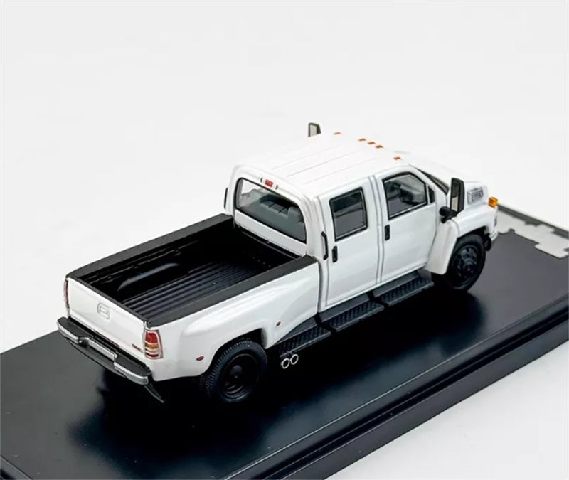 1:64 Chevrolet Toplick Pickup White GOC DIECAST Limited Edition 450pcs ONLY Model