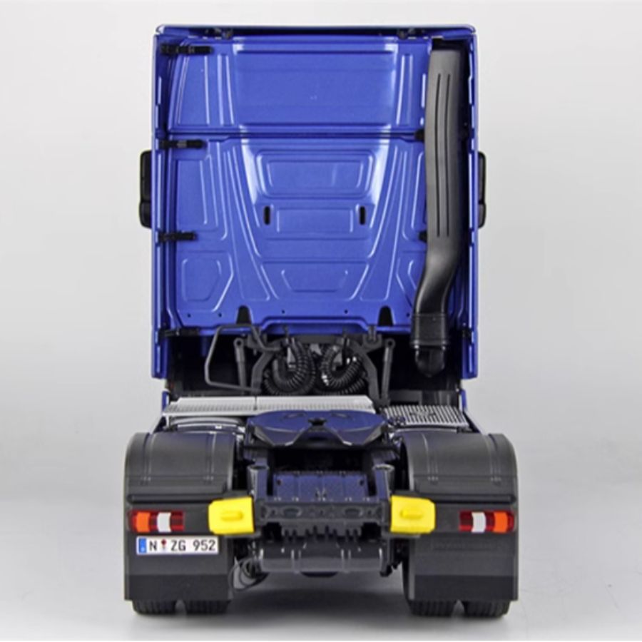NZG Mercedes Benz ACTROS FH25 GIGASPACE 4X2 Truck Lorry Tractor blue 1:18 DIECAST Truck Lorry