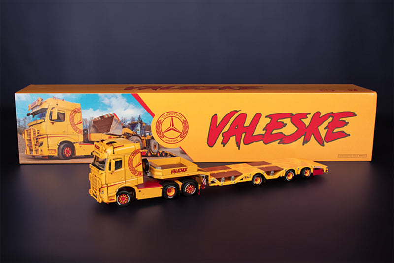 IMC Mercedes Benz Actros GigaSpace 6x2 with Nooteboom semi low loader with wheel wells VALESKE 1:50 Truck Pre-built Model