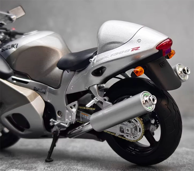 1:12 Suzuki GSX-1300R Hayabusa  silver  LCD MODELS  DIECAST motorcycle Model