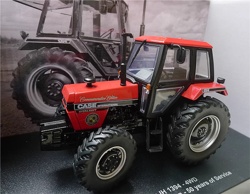 Universal Hobbies CASE IH 1394 Agricultural Tractor Red Limited Edition 1000PCS ONLY 1:32 Truck Pre-built Model