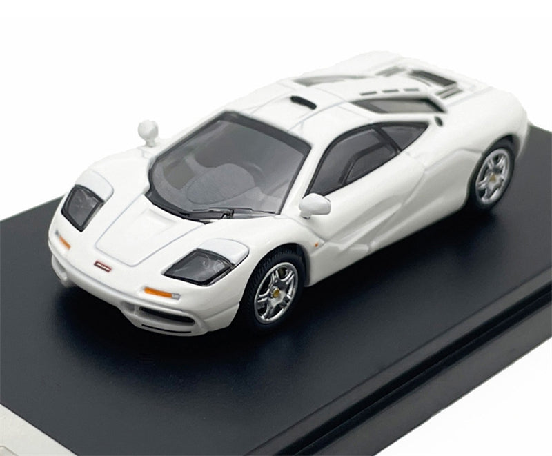 LCD-MODELS Mclaren F1 Super Car Pearl White 1:64 car Pre-built Model view1