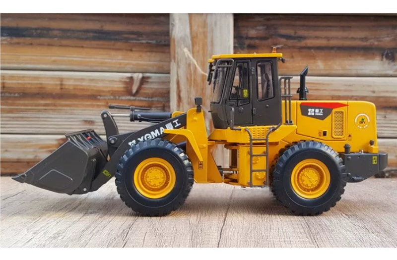 XGMA Machinery Loader Yellow 1:35 Truck Pre-built Airliner Model Display view6
