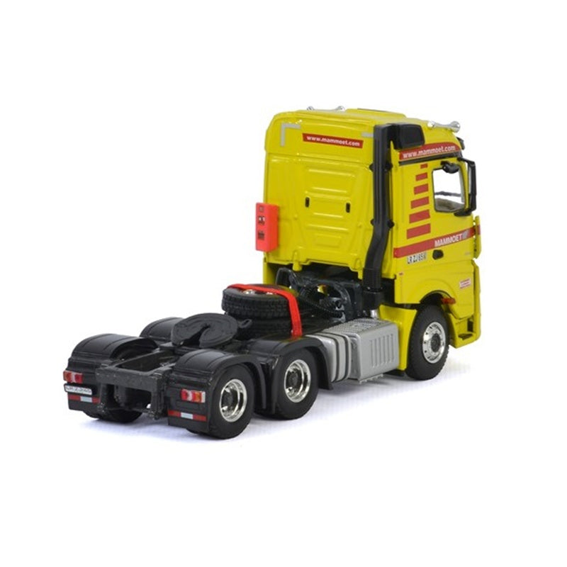 Mammoet Actros streamspace 6x4 1:50 Truck Pre-built Model