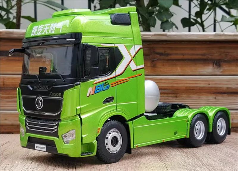 SHACMAN X5000S LNG tractor trailer Green 1:24 Truck Pre-built Model