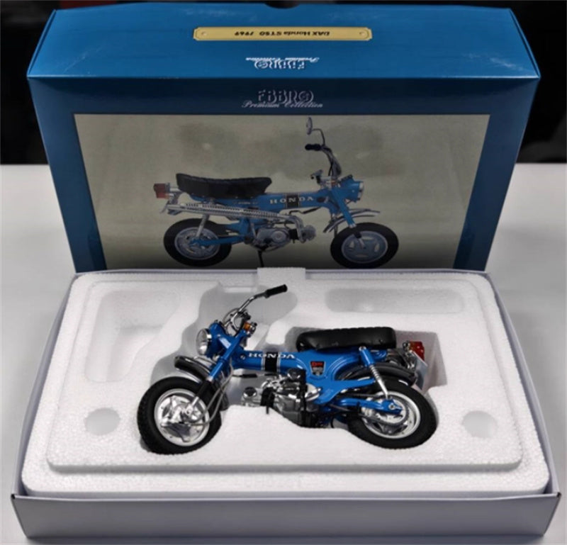 EBBRO HONDA DAX ST50 1969 blue 1:10 motorcycle Pre-built Model view8