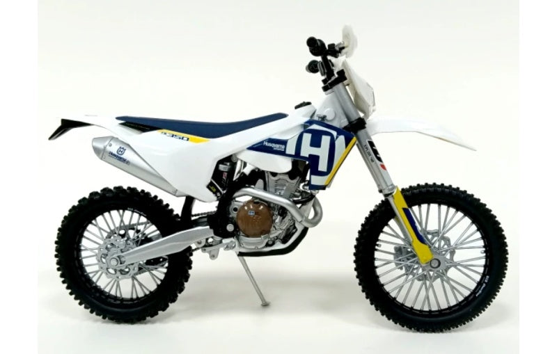 1:12 FE350/18 Husqvarna ABS Model view7
