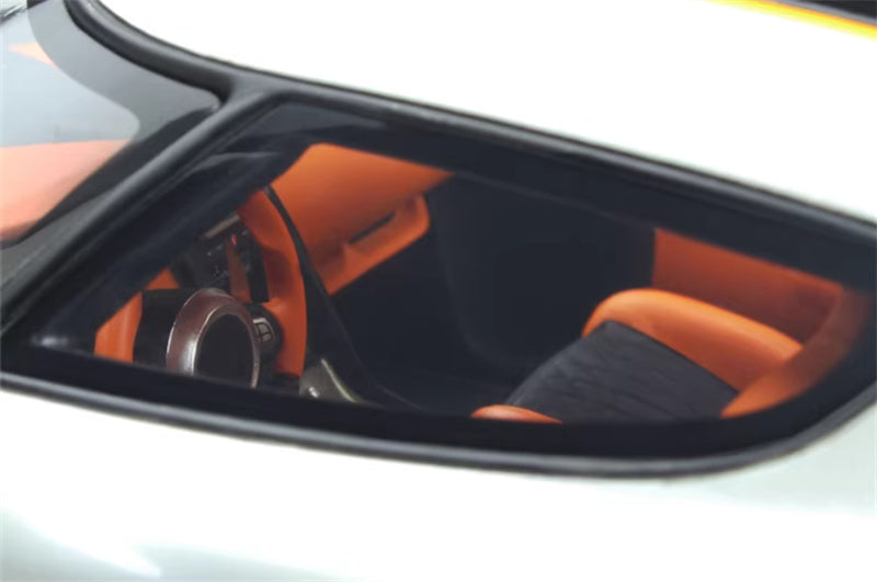 1:18 Koenigsegg Regera 2018 White Orange  GT SPIRIT Limited Edition No tail version Resin Car Model