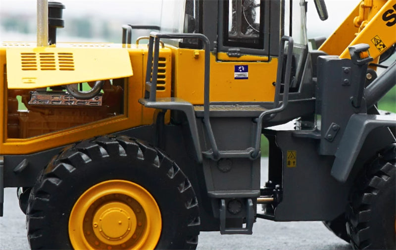 SHANTUI SL56H pure electric wheeled Loader new energy yellow 1:35 Truck Pre-built Model