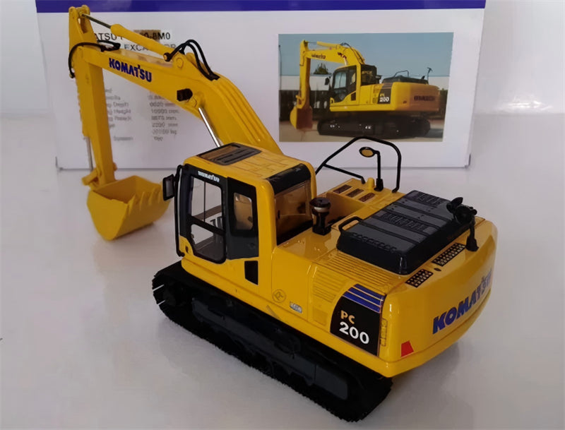 1:43 PC200-8MO w/ non-slip mat KOMATSU DIECAST Model