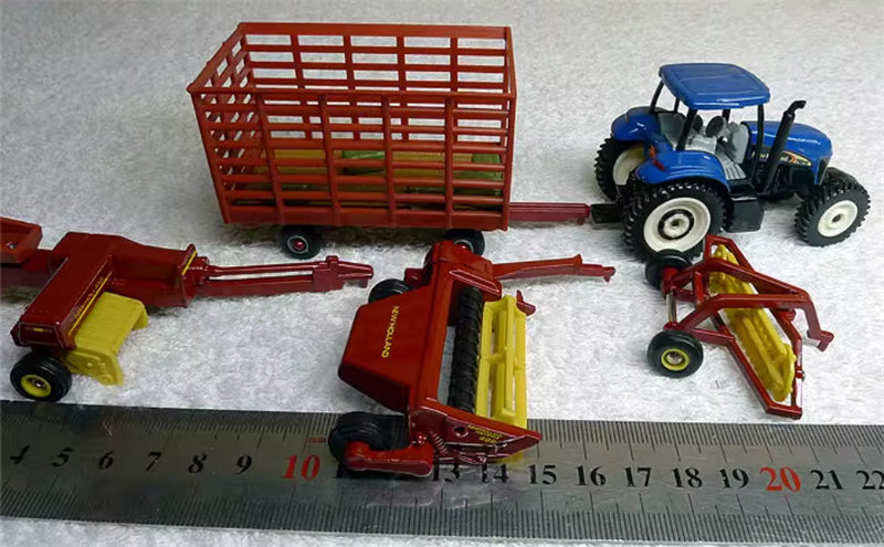 ERTL New Holland TG210 tractor trailer Haying Set red 1:64 Truck Pre-built Model