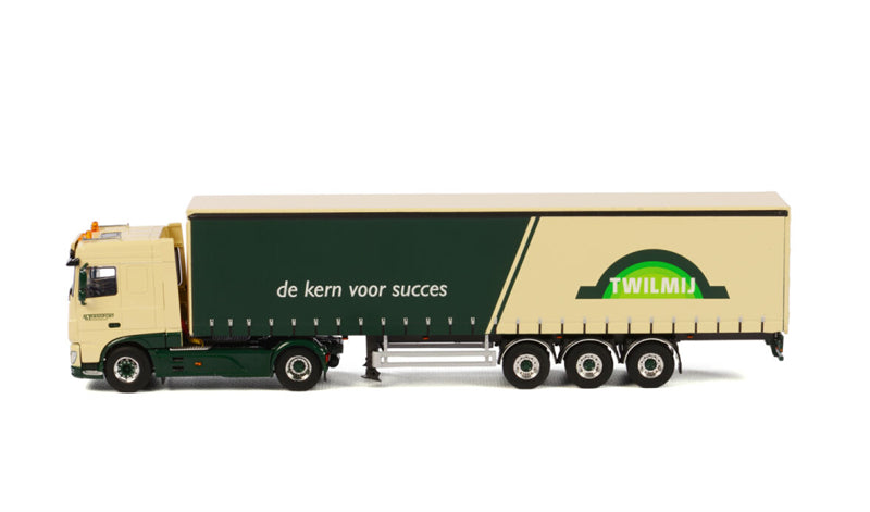 WSI DAF XF SPACE CAB 4x2 REEFER TRAILER - 3 AXLE Hooijer TWILMIJ 1:50 Truck Pre-built Model