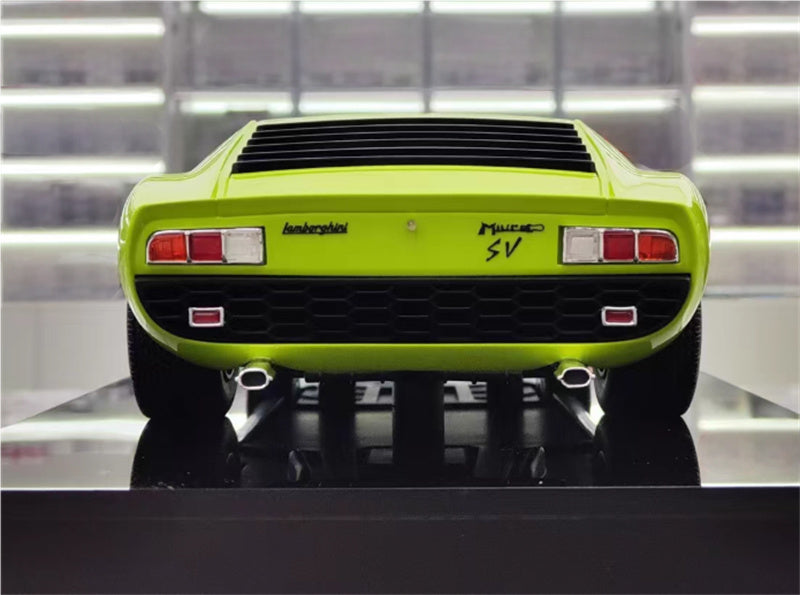 AMALGAM Lamborghini Miura P400 SV green 1:18 Car Pre-built Model view5