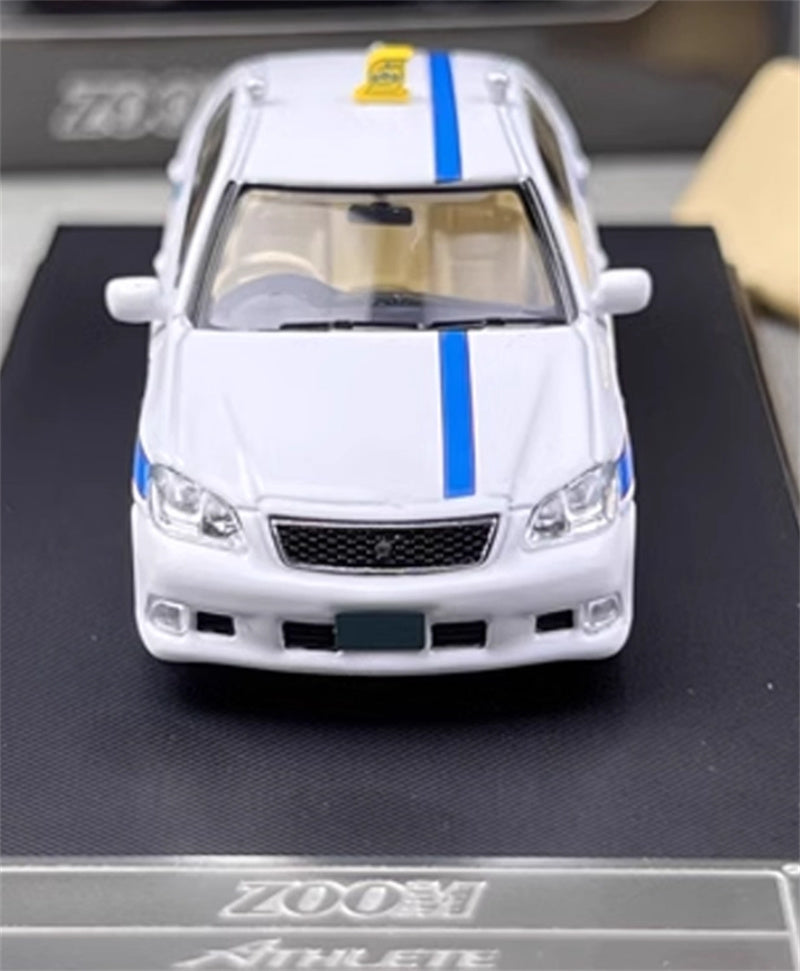 ZOOM Toyota Crown 12th generation Athlete GRS184 White taxi 1:64 Car Pre-built Model view8