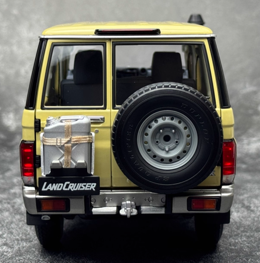 Almost Real Toyota LC76 2017 Land Cruiser beige 1:18 Car Pre-built Model view10