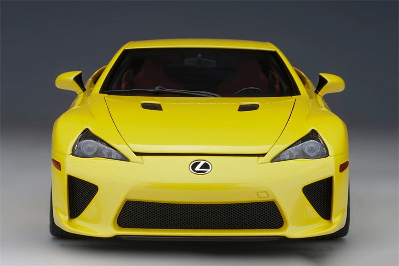 AUTOART LEXUS LFA Car yellow 1:18 DIECAST CAR