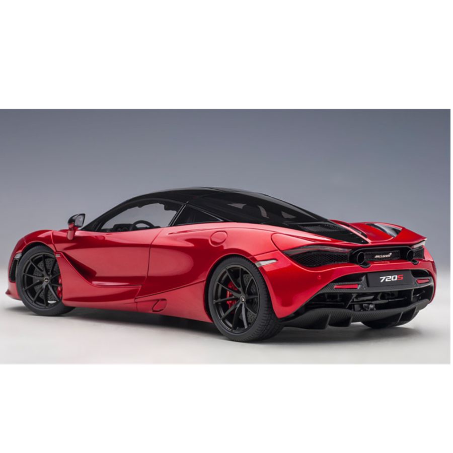 AUTOART McLaren 720S Red 1:18 DIECAST Truck Lorry