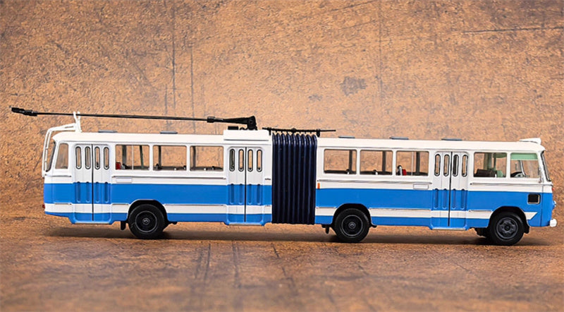AUTO-GLIMPSE Shanghai Bus SK561 articulated trolley bus sky blue 1:64 Bus Pre-built Model view6