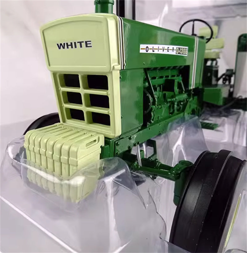 SpecCast Oliver G-1355 agricultural tractor green 1:16 Truck Pre-built Model