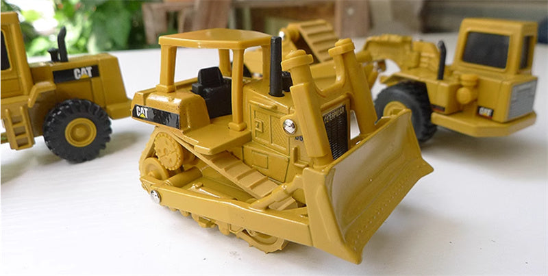 Norscot Cat Gift box set (613C scraper, 950F wheel loader, D6H tracked tractor) yellow 1:64 Truck Pre-built Model