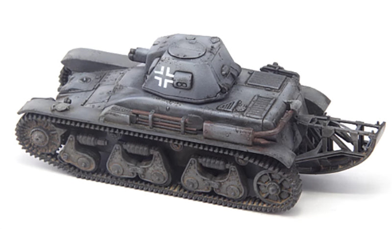 S-MODEL WWII German 35R731 (f) 35R731 tank 1:72 Tank Pre-built Model