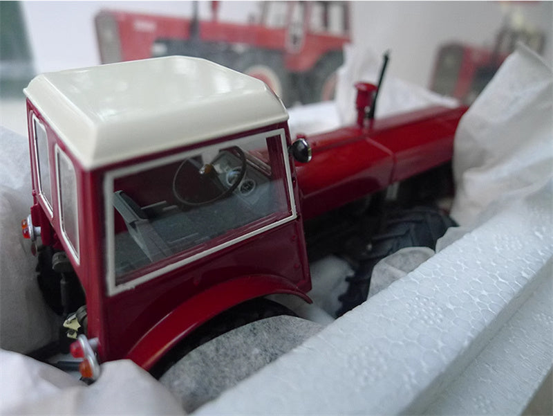 SCHUCO Steyr 1300 tractor wine red 1:32 Truck Pre-built Model